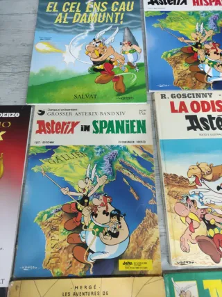 8 comics de Asterix y Tintin. Tapa dura