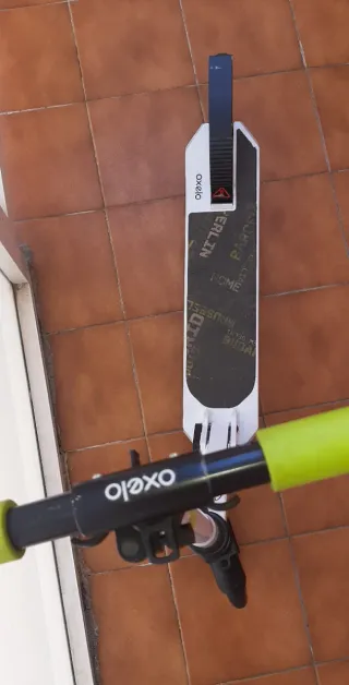 Patinete Oxelo blanco y verde