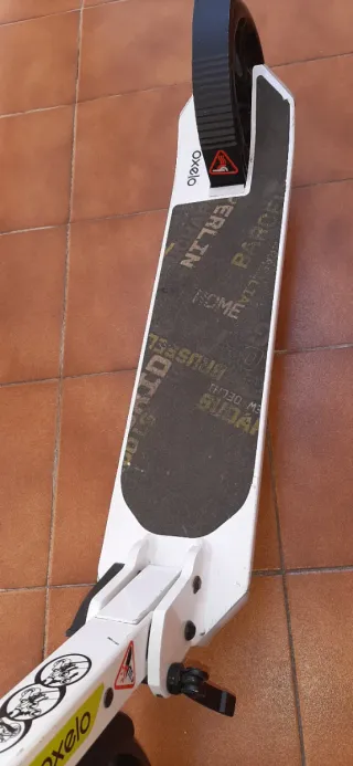 Patinete Oxelo blanco y verde