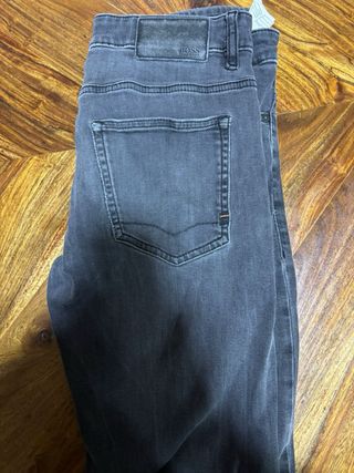 Pantalones grises Hugo Boss