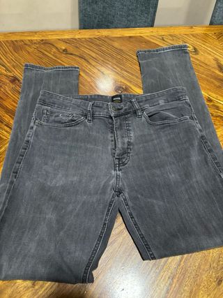 Pantalones grises Hugo Boss