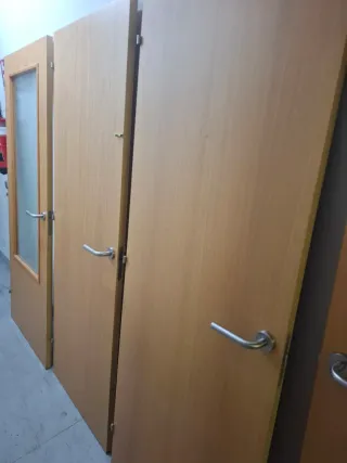 Lote 7 puertas madera interior 72,5 cm y 82,5 cm