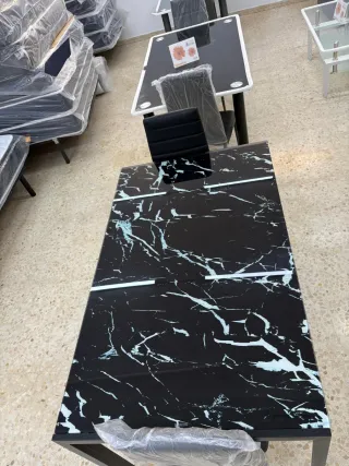 Tavolo da pranzo in vetro + 6 sedie