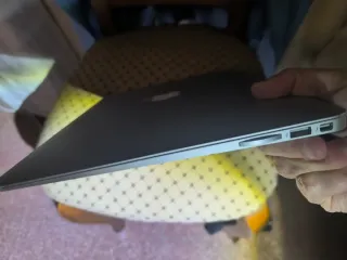 MacBook Air 13” 2017 i5 8GB 128SSD – Tastiera US