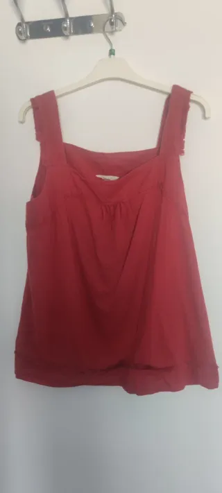Camiseta tirantes roja holgada
