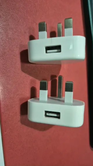 Cargador Apple 5W Original US/UK + Adaptador EU