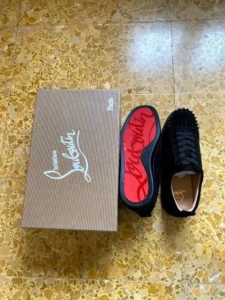 Christian Louboutin Sneakers Nere con Borchie