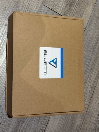 Estación Energía Portátil Bluetti EB70 con placa