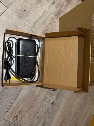 Estación Energía Portátil Bluetti EB70 con placa