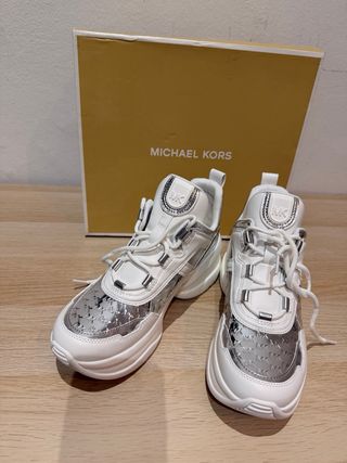 Michael Kors Bambas Talla 39 Plata y Blanco