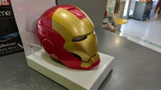 Altavoz Bluetooth iHome Iron Man Helmet