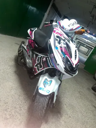 Yamaha Aerox personalizada