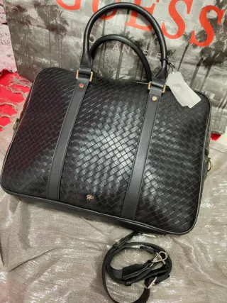 Bolso portátil Parfois negro tejido piel sintética