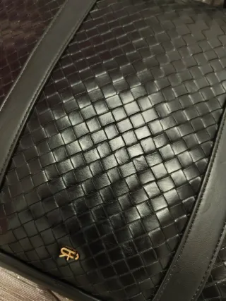 Bolso portátil Parfois negro tejido piel sintética