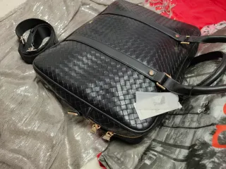 Bolso portátil Parfois negro tejido piel sintética