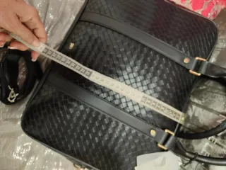 Bolso portátil Parfois negro tejido piel sintética