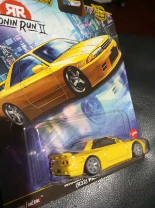 Hot Wheels Premium Nissan Skyline GT-R (R32)