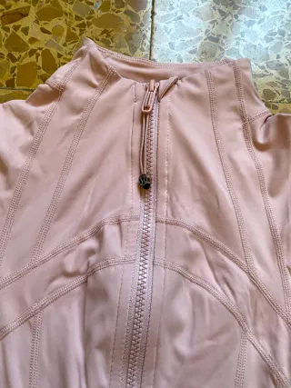 Giacca Lululemon definita rosa