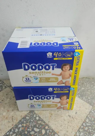 192 Pañales(2x96) Dodot Sensitive t4+