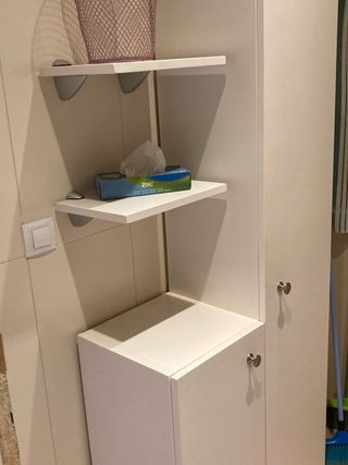 Armario de baño blanco