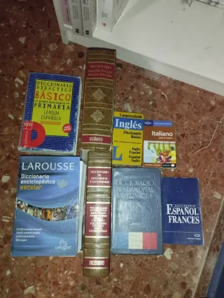 Diccionarios (español, inglés, francés, italiano)