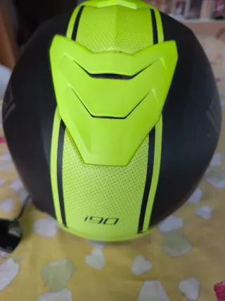 Capacete HJC preto e amarelo com wireless