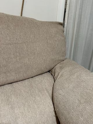 Sofá de 2 plazas en tela beige