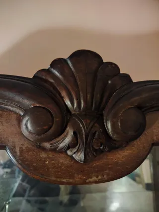 Aparador antiguo estilo Reina Ana