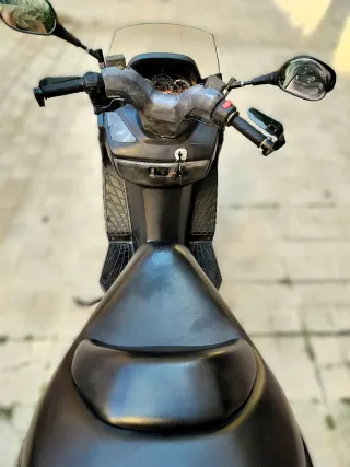 Suzuki Burgman 125cc Negra