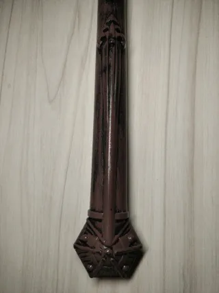 Hacha de plástico grande ideal para disfraces.