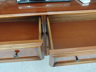 Mueble de salón madera y cristal