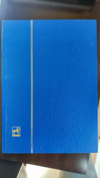 Álbum de sellos azul