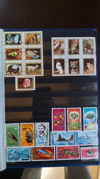 Álbum de sellos azul