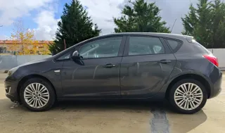 Opel Astra 1.4 Turbo 140cv 2013  Garantía 12 meses