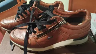 Deportivo cuero KangaROOS marrón