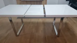 Mesa comedor extensible blanca moderna