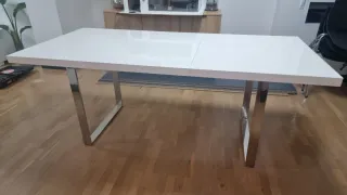 Mesa comedor extensible blanca moderna