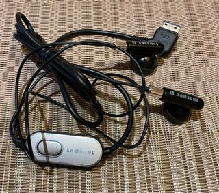 Cargador Samsung SGH-L760V ,Auriculares, cable USB