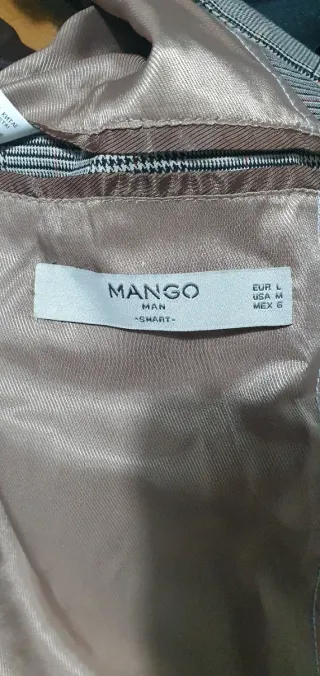 Chaqueta de traje gris y negra