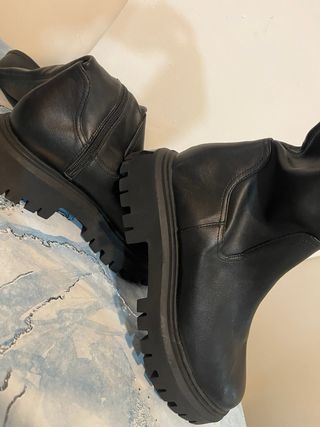 Botas altas track Stradivarius Talla 40