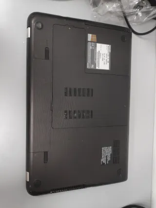 Portátil Plata y Negro