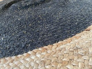 Tappeto rotondo in juta beige e nero