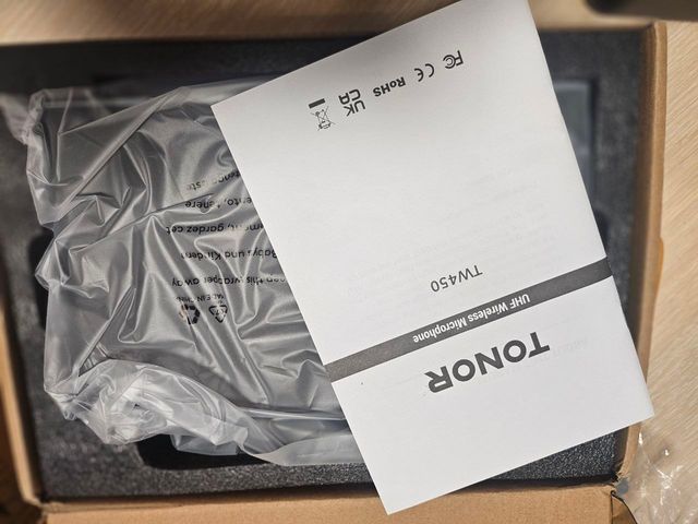 2 Microfoni Wireless (Rosso e Grigio)