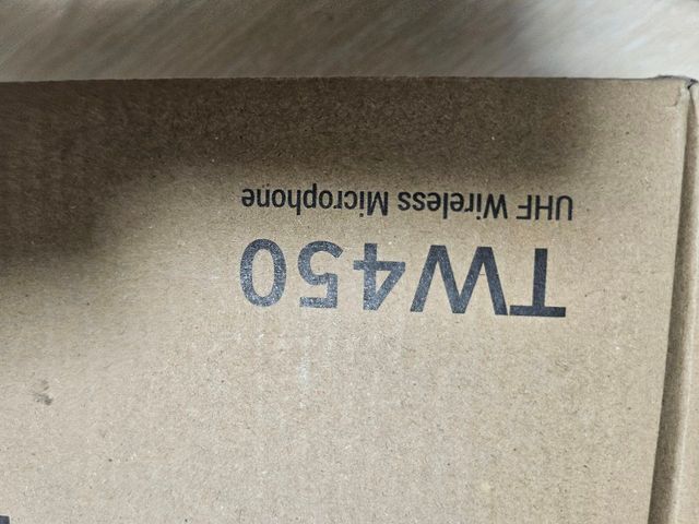 2 Microfoni Wireless (Rosso e Grigio)