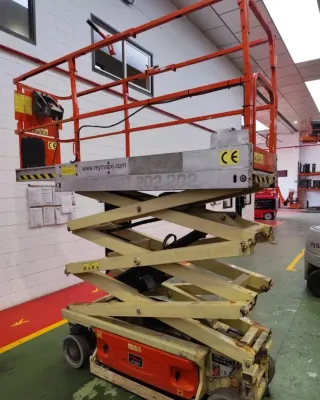 Plataformas Elevadoras de Tijera – Varias Alturas