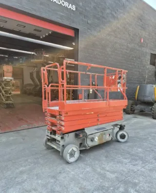 Plataformas Elevadoras de Tijera – Varias Alturas