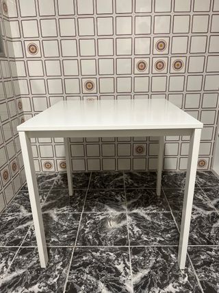 Tavolo da cucina bianco in legno