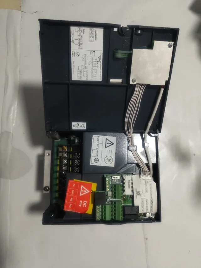Variador Schneider Trifasico atv312hu40n4