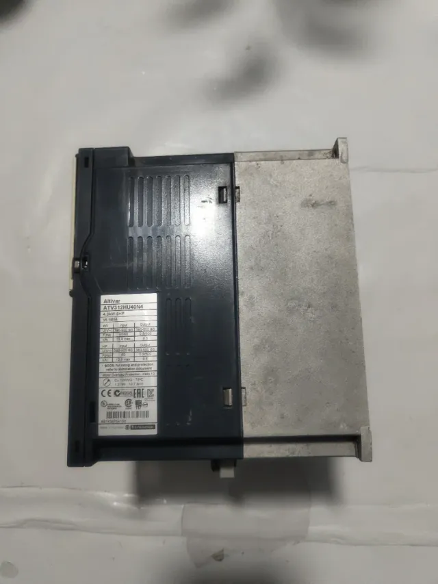 Variador Schneider Trifasico atv312hu40n4