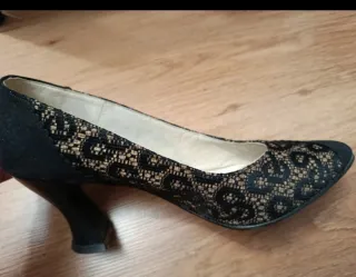 Zapatos de tacón negros con encaje beige T37